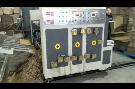 全自動(dòng)淘寶紙箱印刷開槽機(jī)視頻